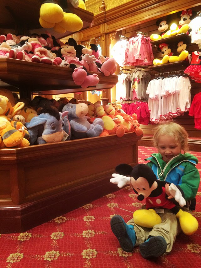 Pariisin Disneyland kokemuksia