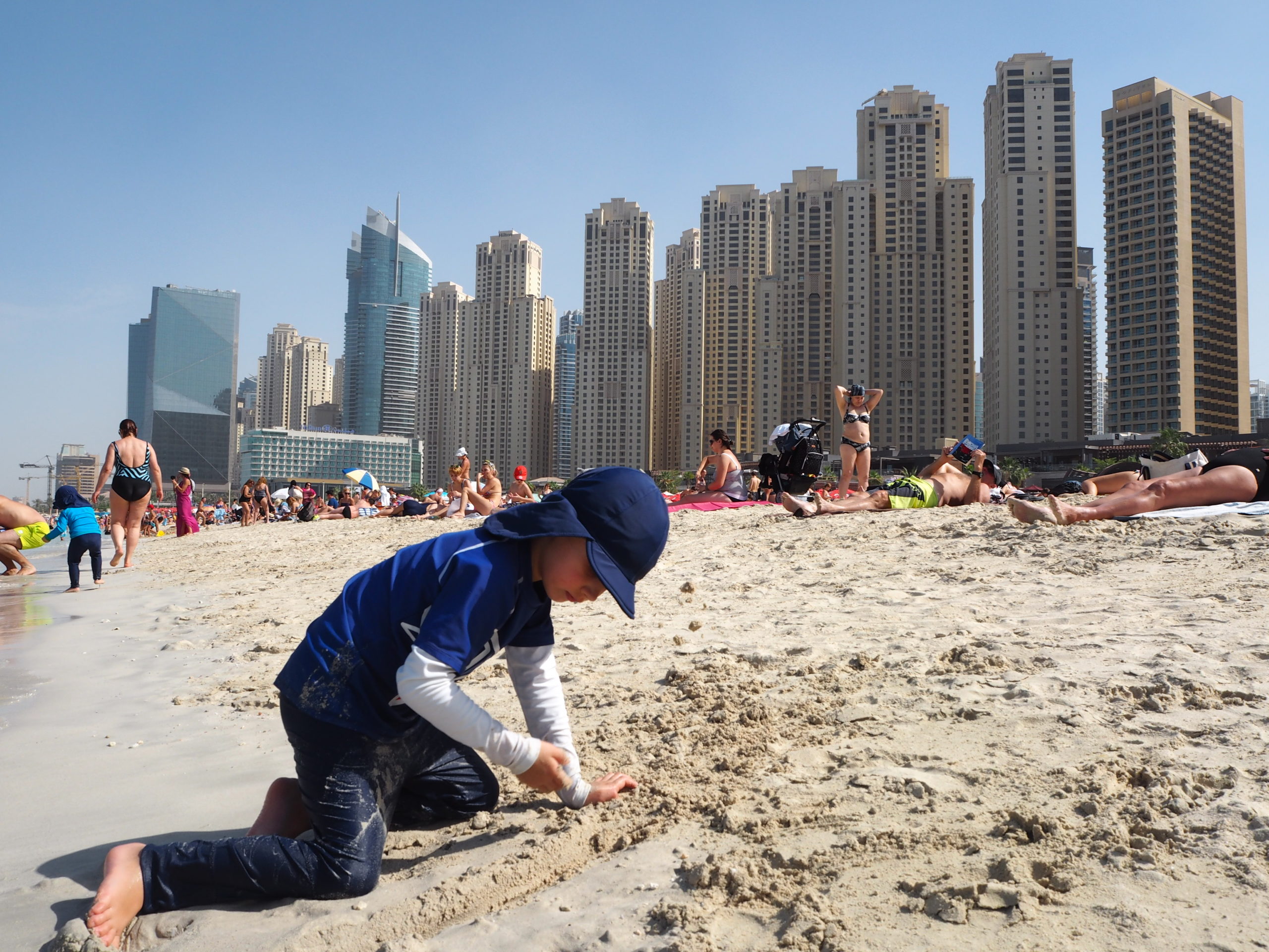 Aasia ja Lähi-itä lasten kanssa – Dubain Marina ja ranta