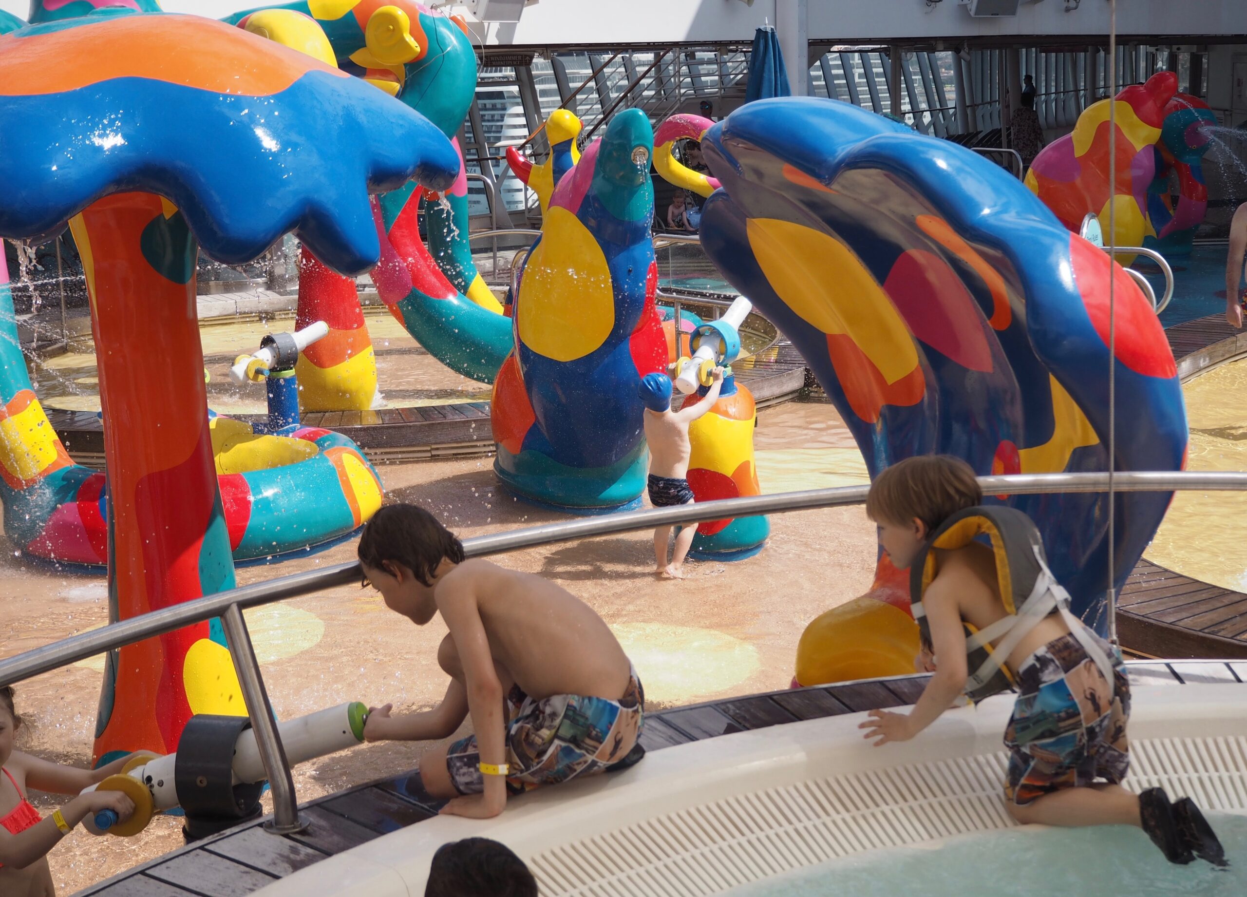 Oasis Of The Seas ja lasten allasalue