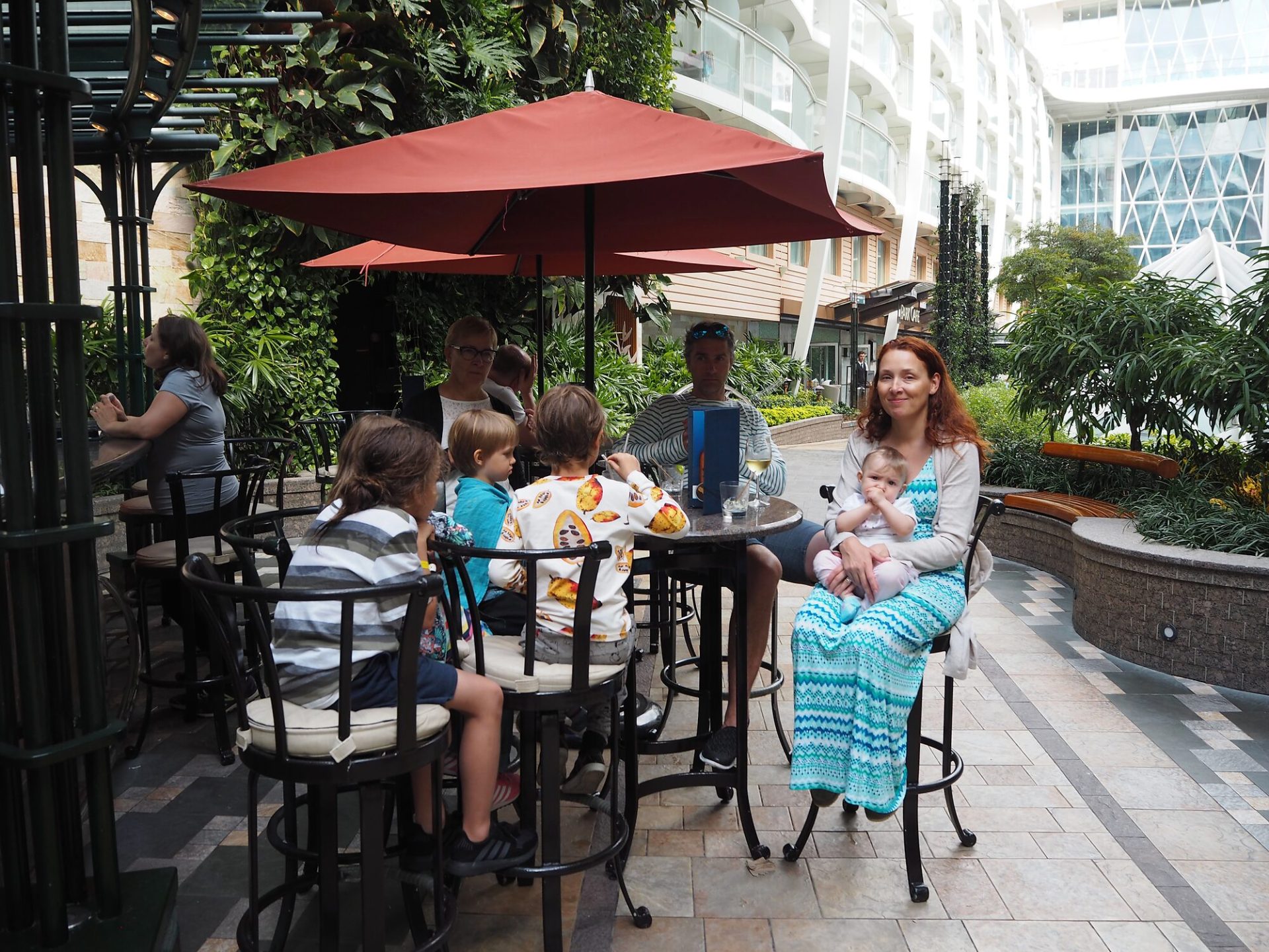 Risteilyn all inclusive – Oasis of the Seas ruoka ja hinnat
