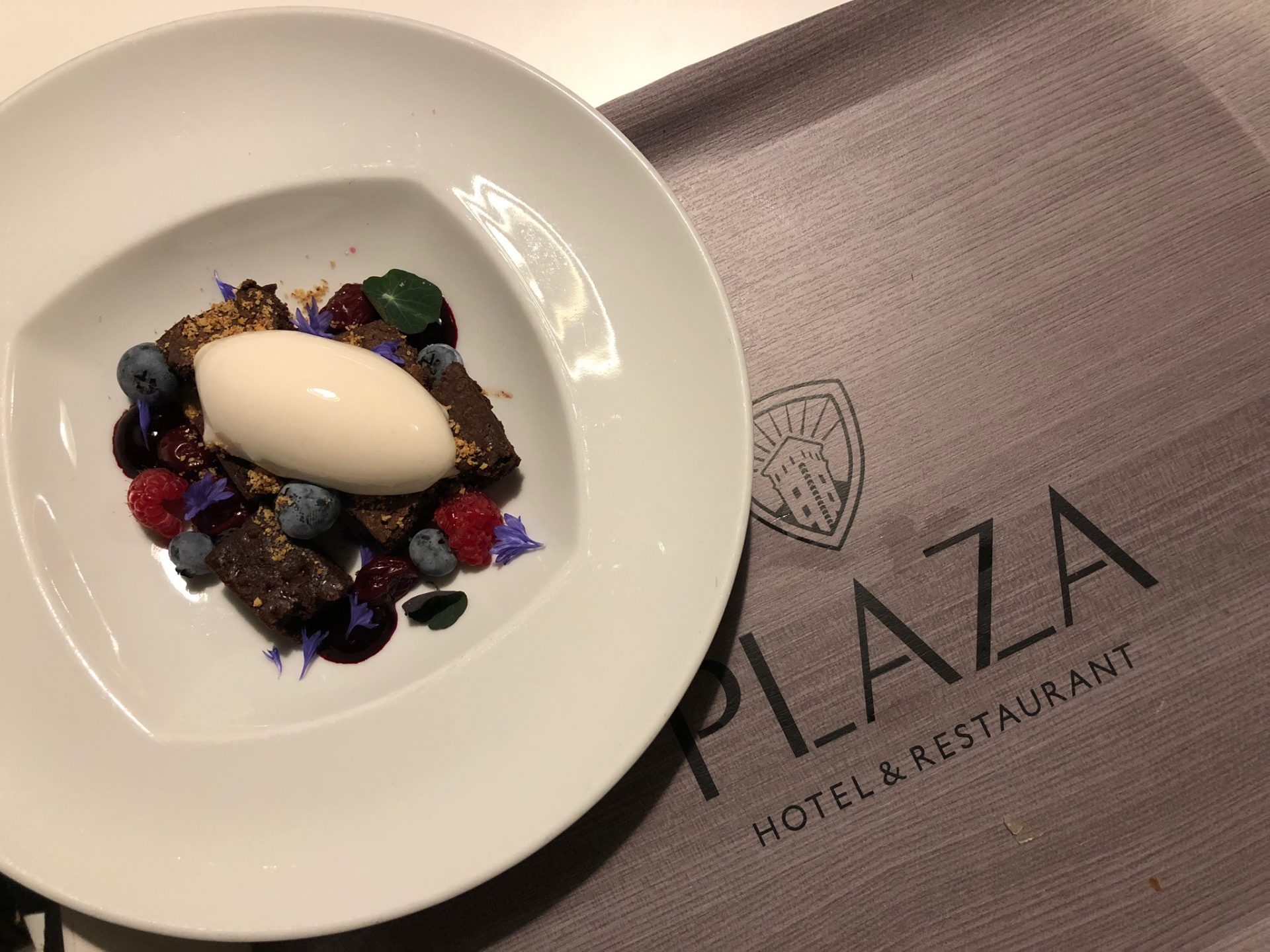 Radisson Blu Plaza kokemuksia – Itsenäisyyspäivä hotellissa