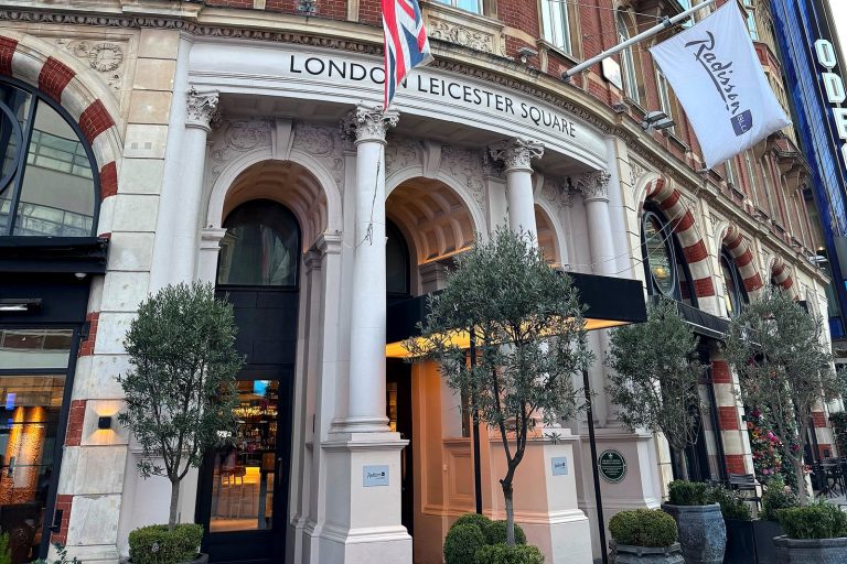 Radisson Blu Leicester Square – hotelli Lontoon Leicester Squarella lasten kanssa